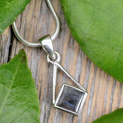 Labradorite Diamond-Shaped Pendant