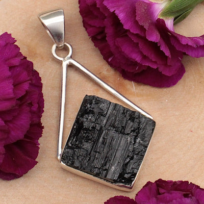JN2862-Black-Tourmaline-Pendant-Sterling-Silver-J