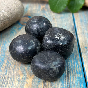 Nummite stones