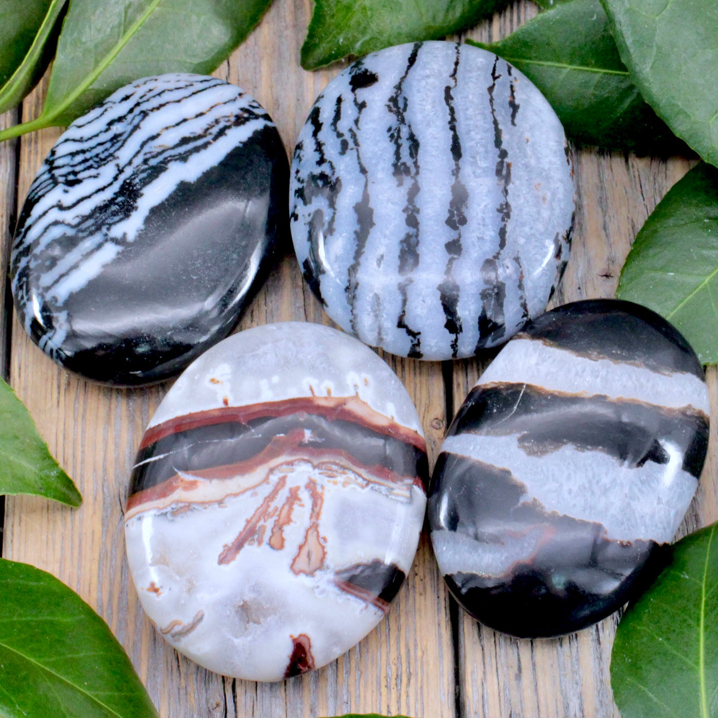 Black Sardonyx Palm Stone