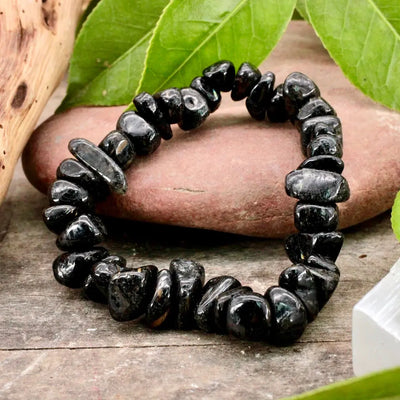 Nuummite Chip Bracelet