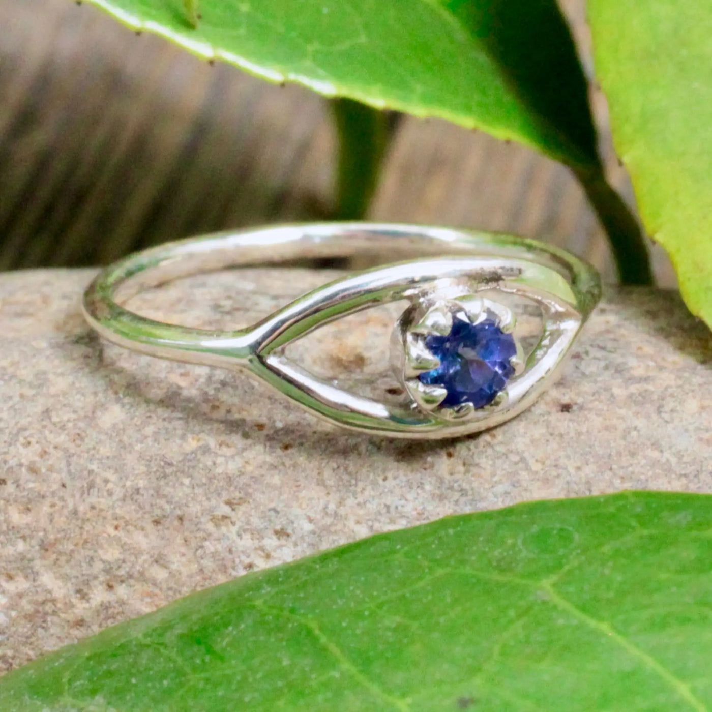 Tanzanite Round Ring